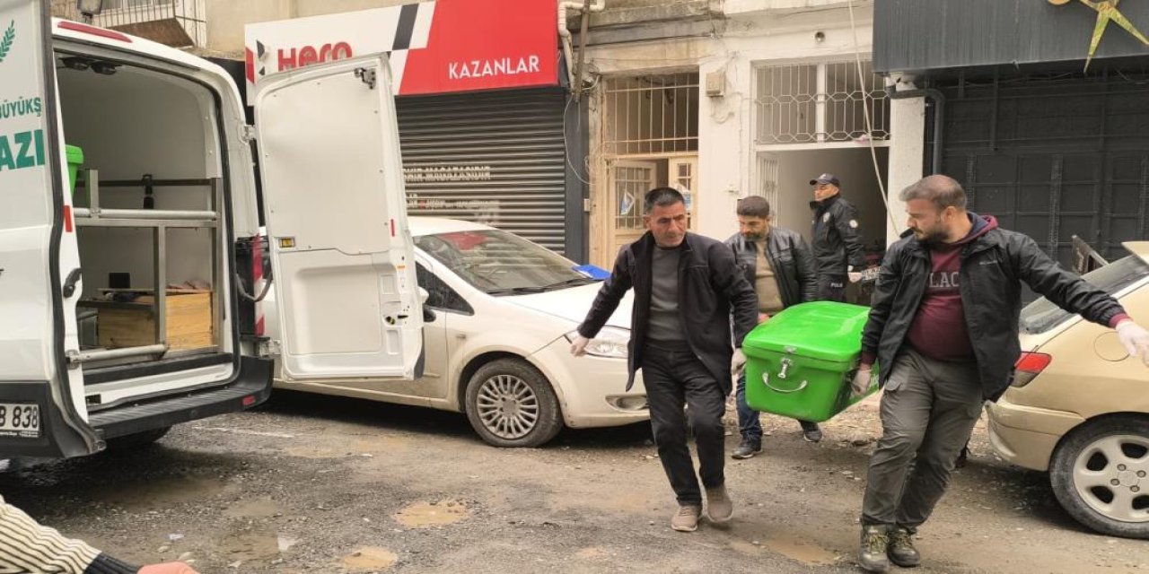 Alacak verecek meselesinde 75 yaşındaki arkadaşını öldürdü