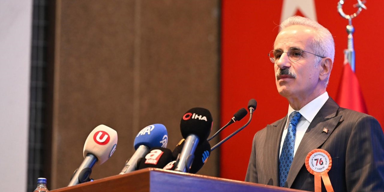 Bakan Uraloğlu'ndan bölünmüş yol açıklaması: "6 bin 101'den, 30 bin 51 kilometreye çıkardık"