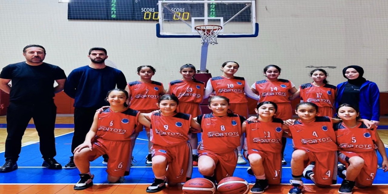 Şırnaklı Küçük Kızlar Zirvede: Türkiye Yarı Finalleri’ne Yükseldiler