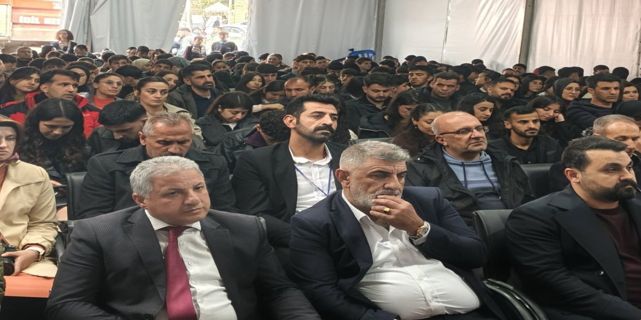 Şırnak’ta Öğrencilere İlham Veren Buluşma: Rektör Gençlerle Bir Araya Geldi