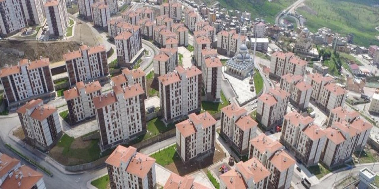 Şırnak’ta Yağış Sonrası Siteyi Su Bastı: Vatandaşlar Çözüm Bekliyor