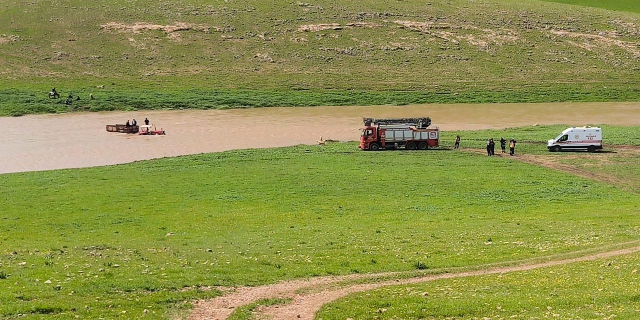 Ceylanpınar’da Can Pazarı: Yükselen Dere Sularında Mahsur Kalan 3 Kişi Kurtarıldı