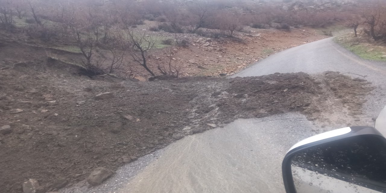 Şırnak’ta Heyelan: Köy Yolunda Ulaşım Kapandı