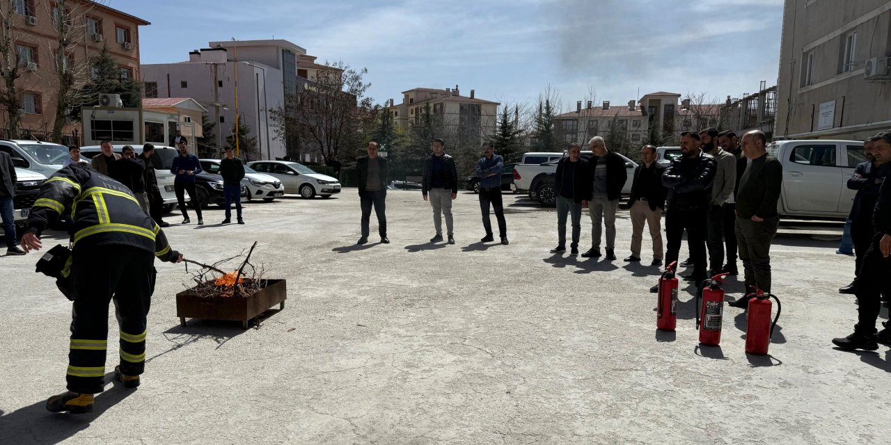 Şırnak’ta Yangın Eğitimi Seferberliği: Personel Sahada Tatbikat Yaptı