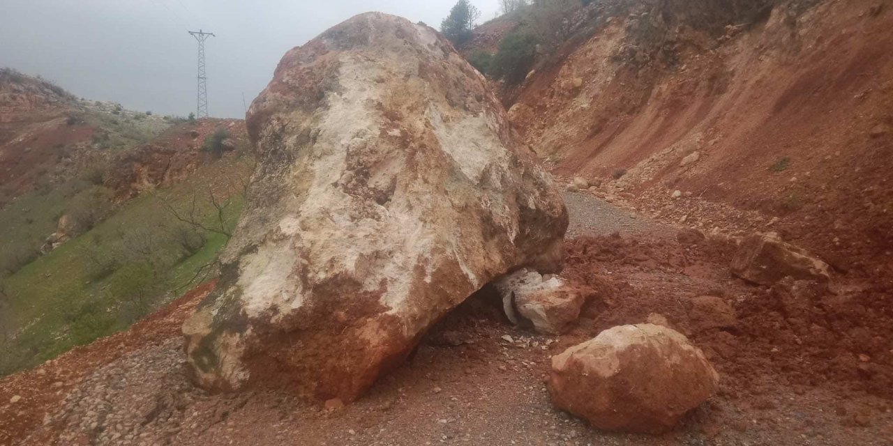 Siirt'te sel ve heyelanlar nedeniyle kapalı olan 70 köy yolu ulaşıma açıldı