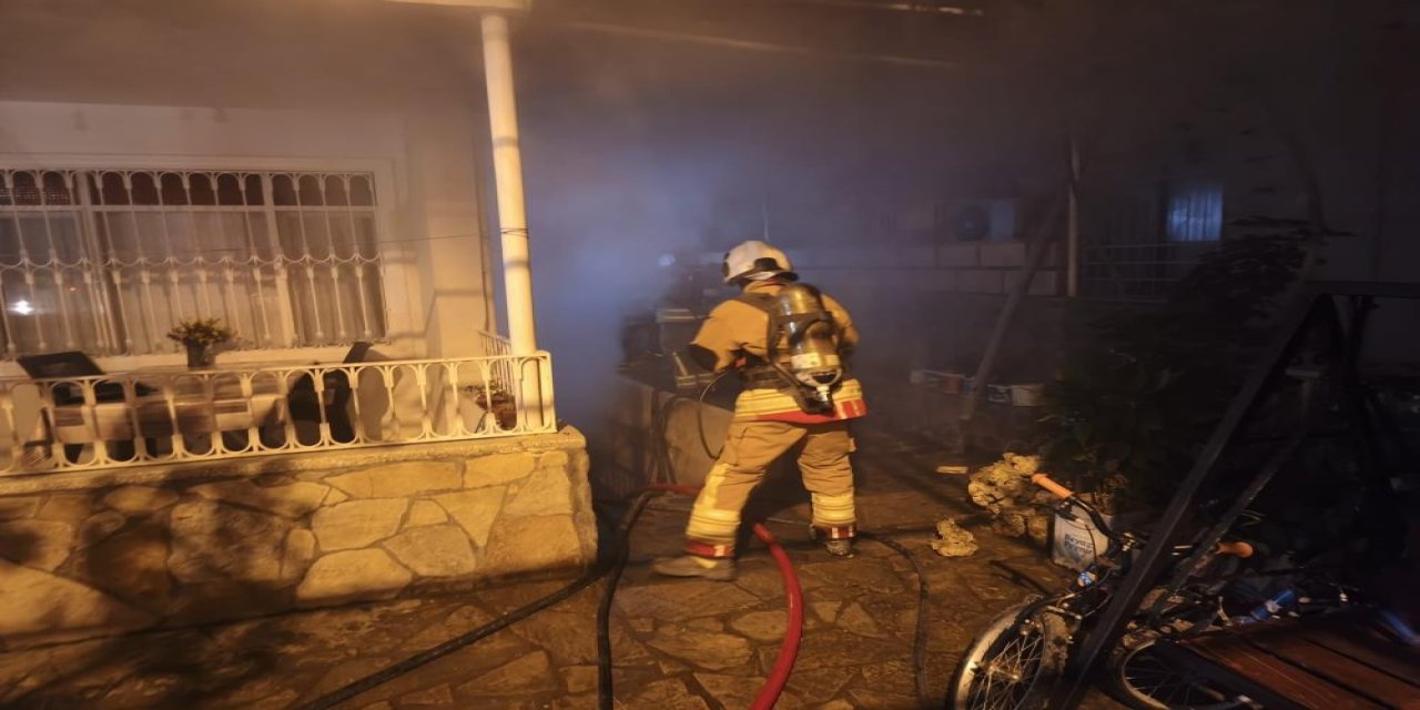 Arsuz'da evin bodrumunda yangın çıktı