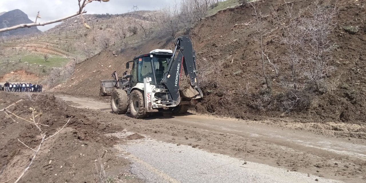 Şırnak’ta Taziye Yolunda Mahsur Kalan Vatandaşlar İçin Ekipler Harekete Geçti