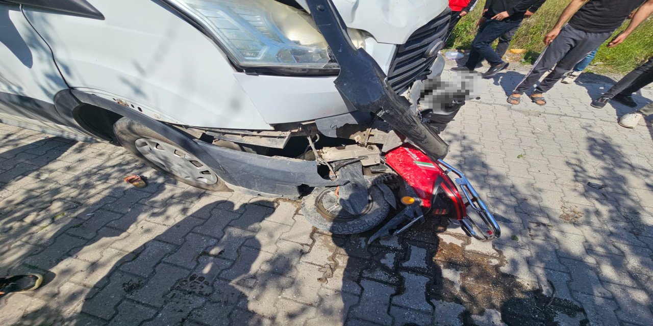 Kazada ağır yaralanan baba ve 3 yaşındaki kızını ölüm ayırdı