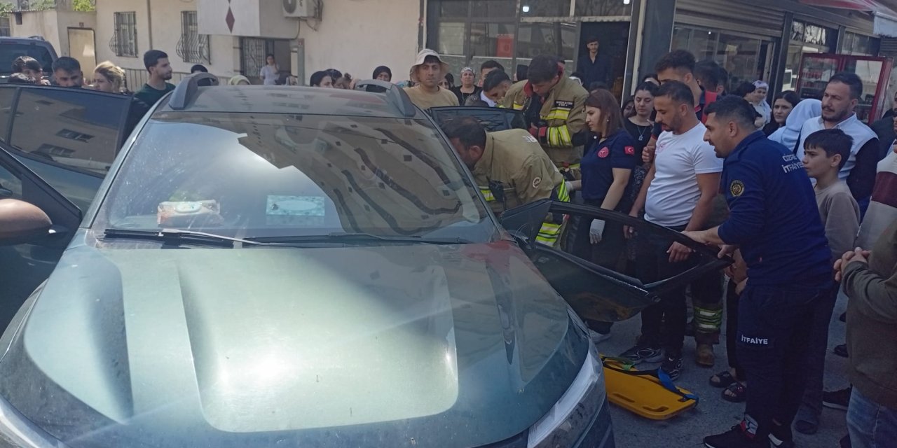 Cizre’deki kazada araçta sıkışan Kadın sürücüyü İtfaiye kurtardı