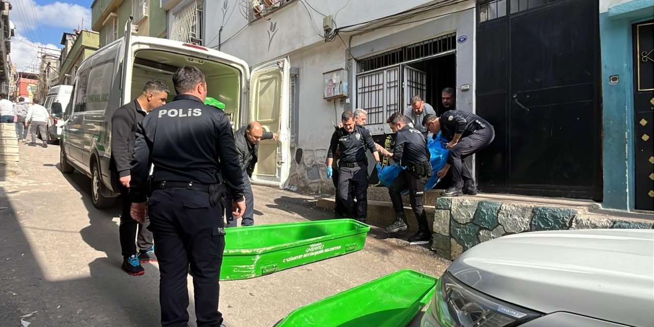 Sosyal medya fenomeni "Cin Ali" 14 Yaşındaki Öz kızı tarafından öldürüldü