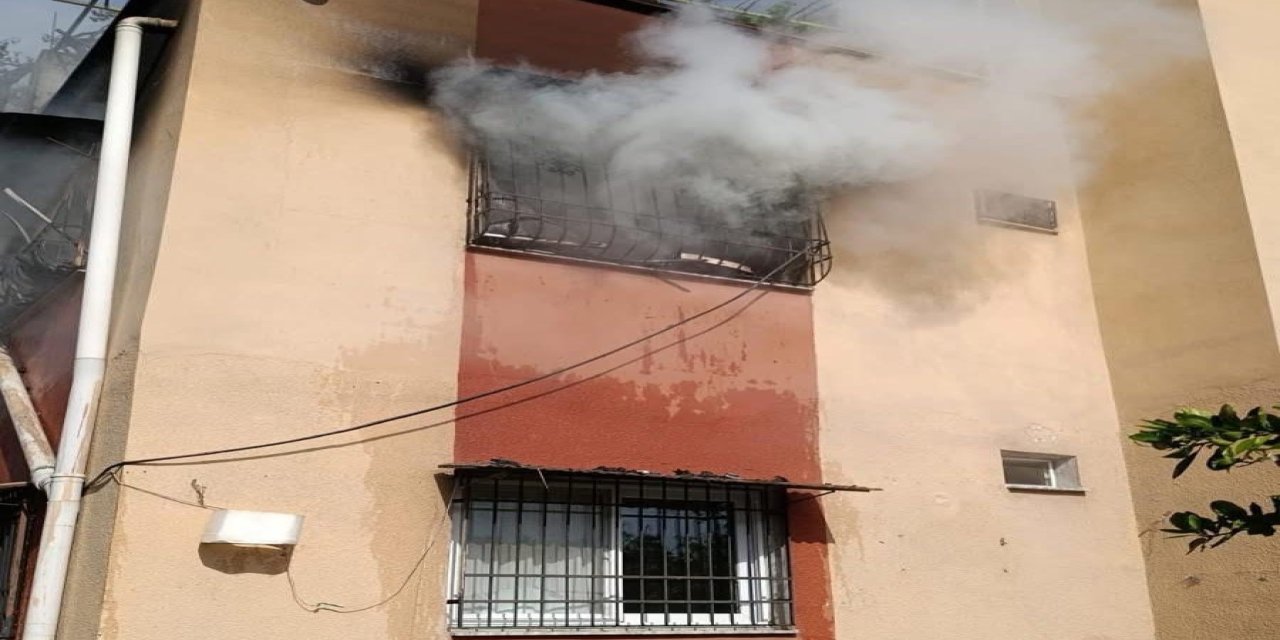 Apartman dairesi alevlere teslim oldu