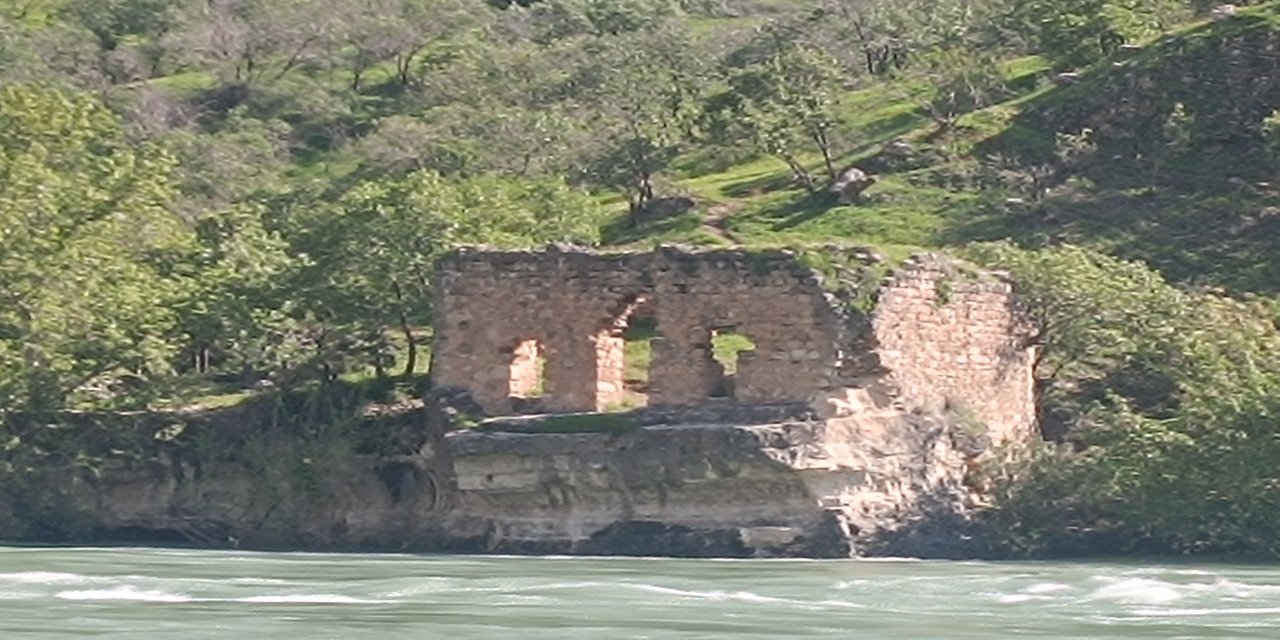 Şırnak’ta Tarihi Elo Dino Kasrı Tehlike Altında