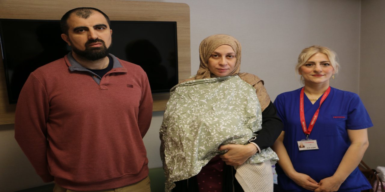 Fransa'dan Diyarbakır'a "Doğal Doğum" Yolculuğu: 7. Çocuk Hastanede Ama "Ev Konforunda" Geldi