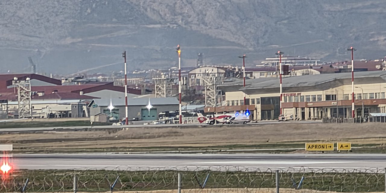 Hakkari'de yenidoğan prematüre bebek ambulans helikopterle Van'a getirildi