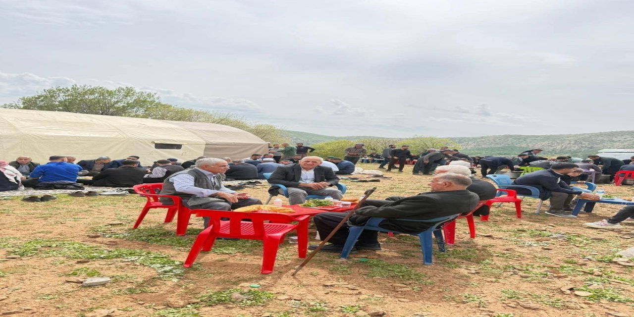 Şırnak'ın Derebaşı Köyü’nde Mevlid Programı Düzenlendi