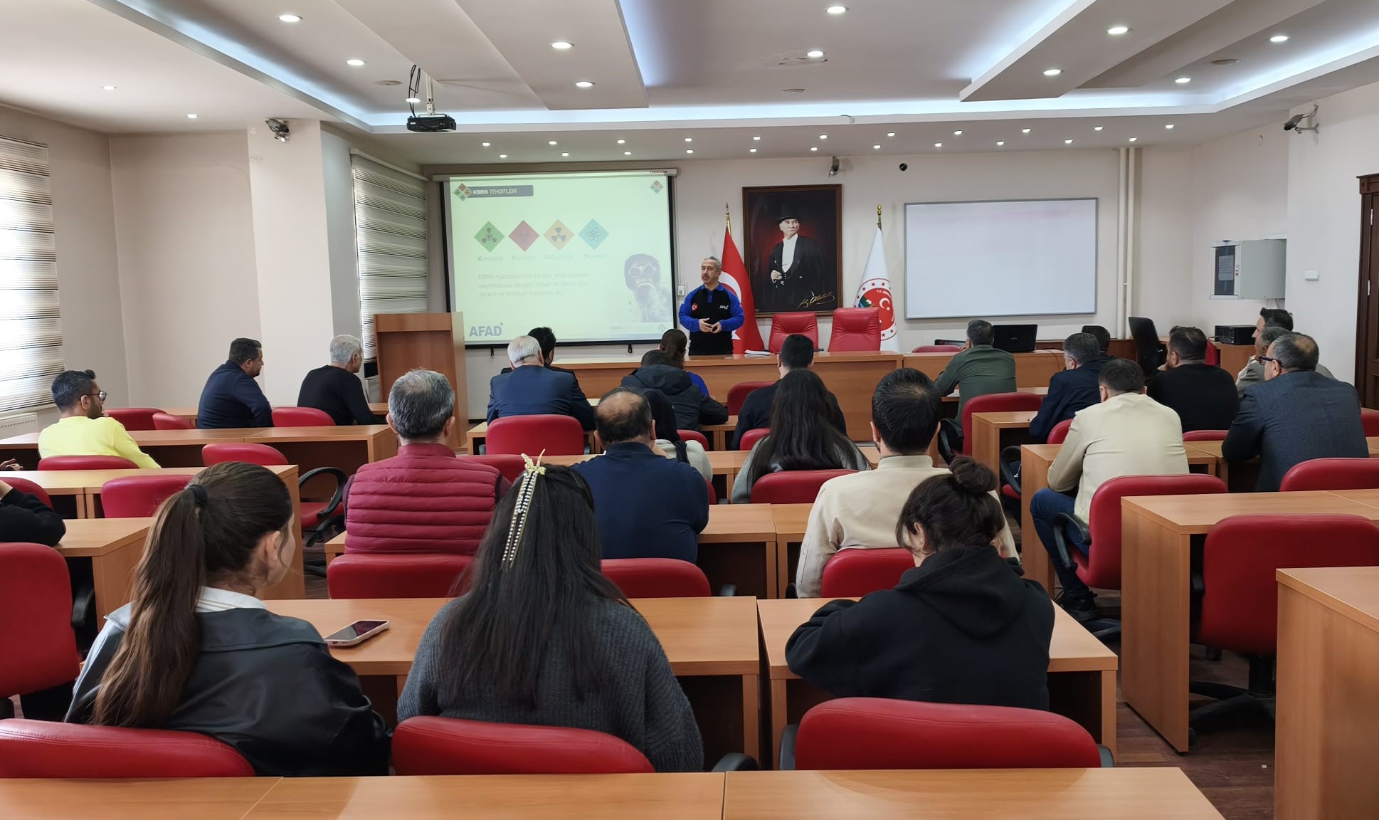 Şırnak AFAD’dan Kamu Personeline KBRN ve Afet Farkındalık Semineri