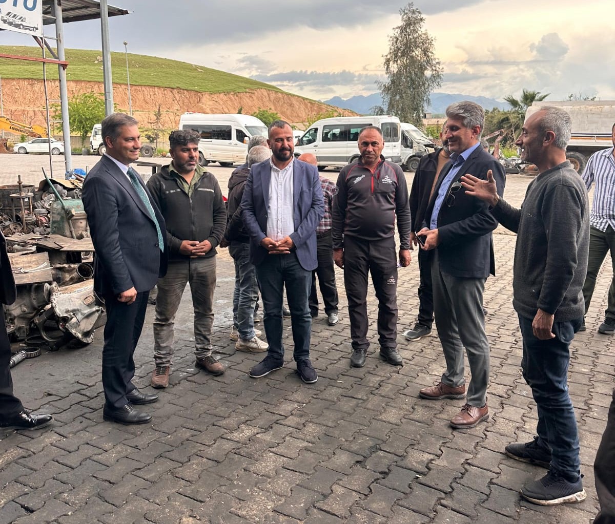 Cizre’de Sanayinin Nabzı Tutuldu: Hem Bayram Kutlaması Hem Saha İncelemesi