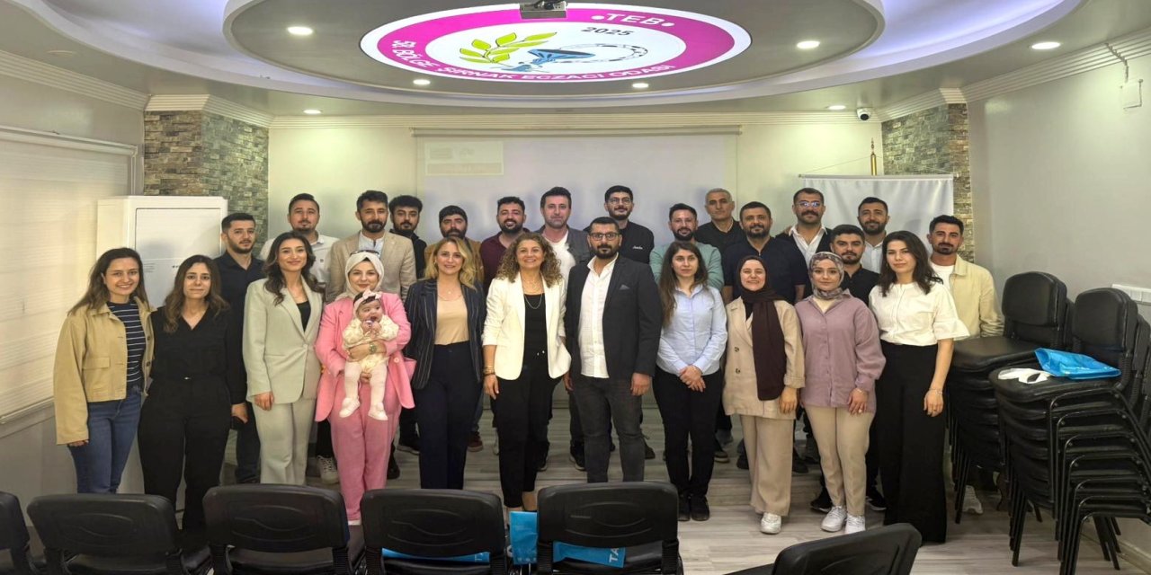Şırnak’ta Eczacılara Yönelik "Hayata Dokunan Destekler" Eğitimi Düzenlendi