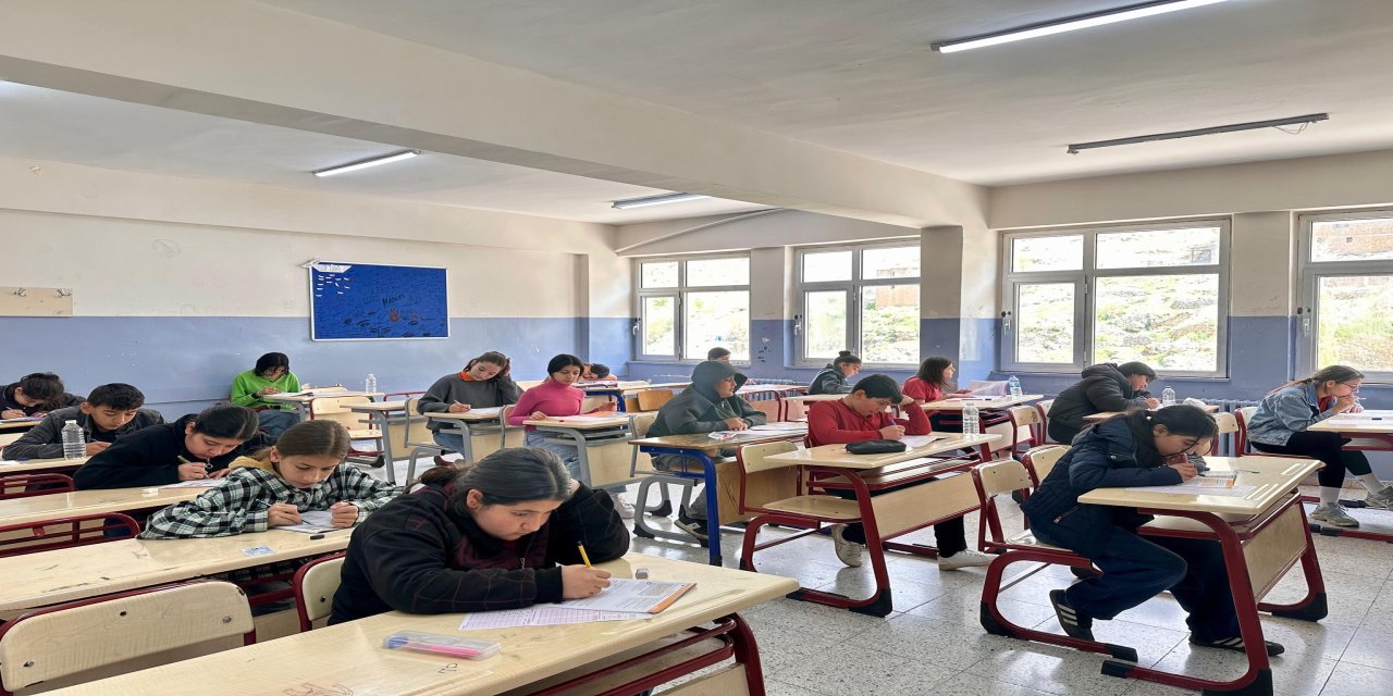 Uludere’de LGS Öğrencilerine Süreç İzleme Sınavı