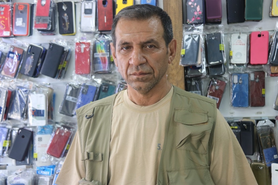 Hırsızlar canına tak etti, dükkanını satılığa çıkardı