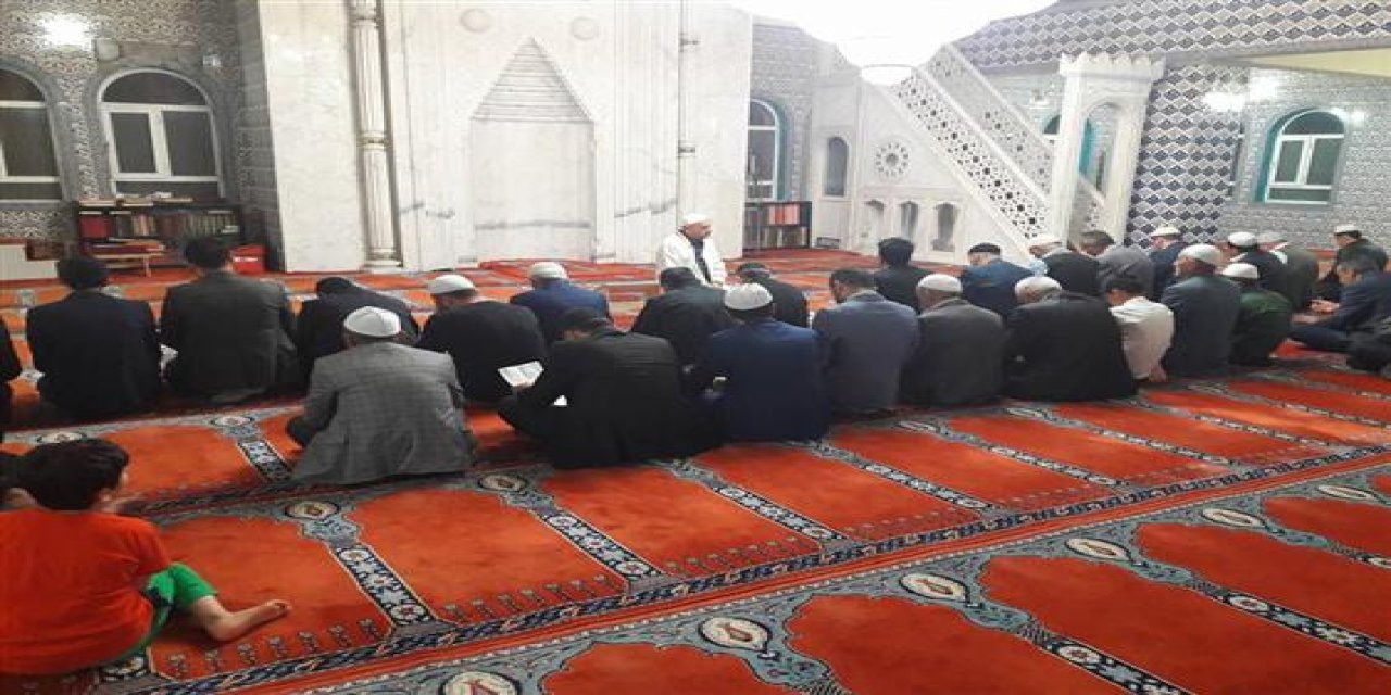 Şırnak’ta Cuma Namazı Sonrası Mevlid Programı