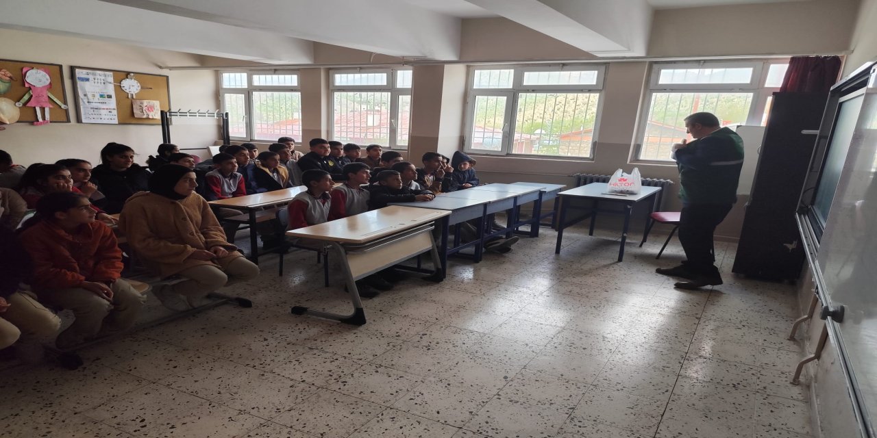 Şırnak’ta Öğrencilere Kritik Uyarı: Teknoloji Bağımlılığına Karşı Seferberlik!