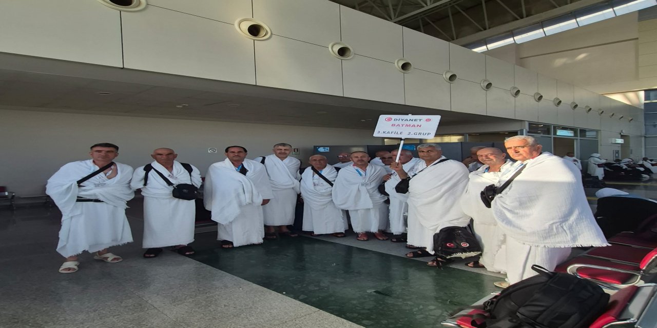 Şırnaklı Cemiyet Başkanı Hac Yolunda