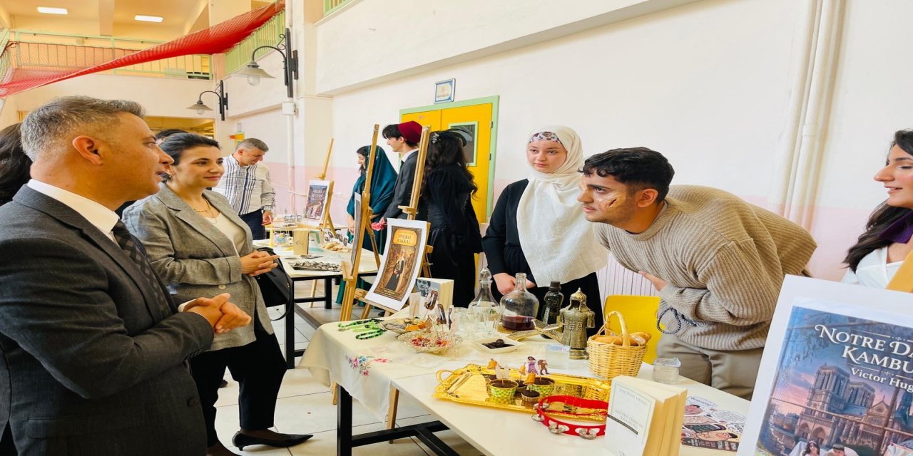 Silopi'de lise öğrencilerinden "Roman Kahramanları Festivali"