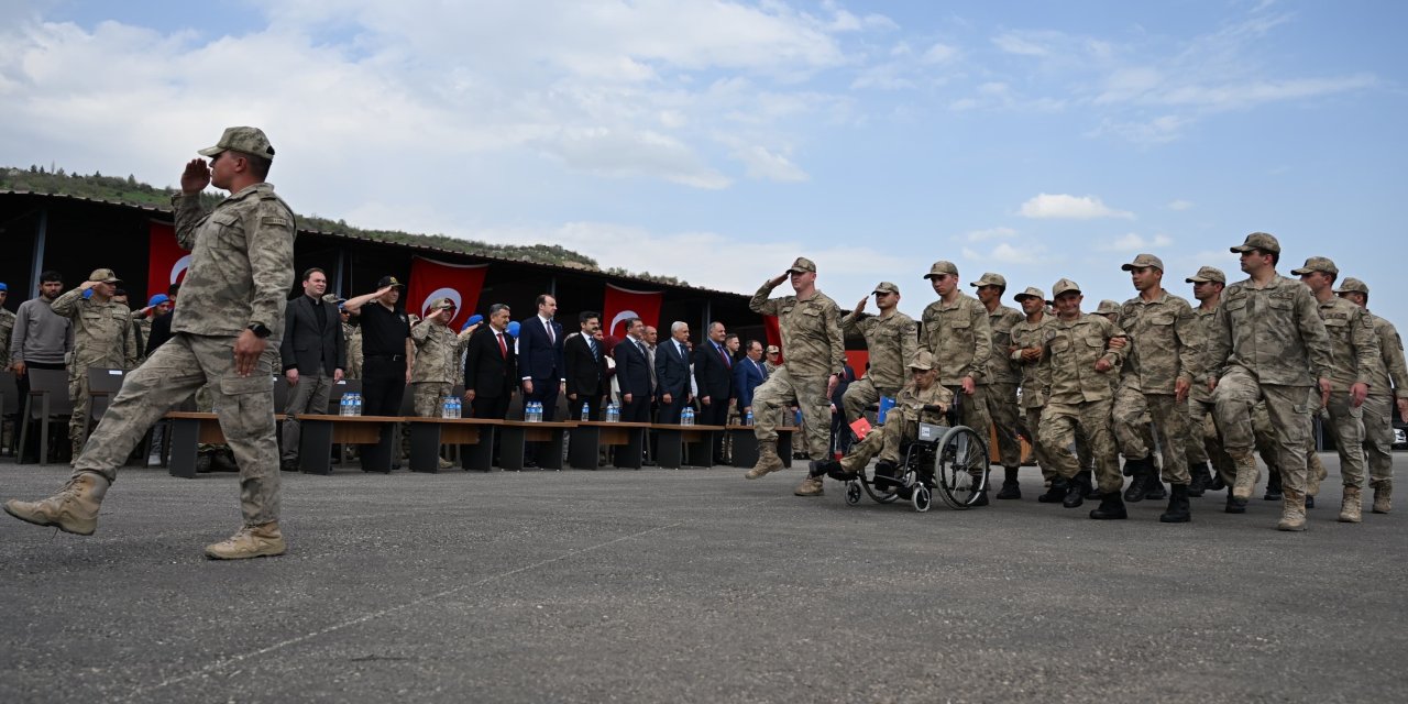 Şırnak'ta bir günlük asker olan gençlerin yemin heyecanı