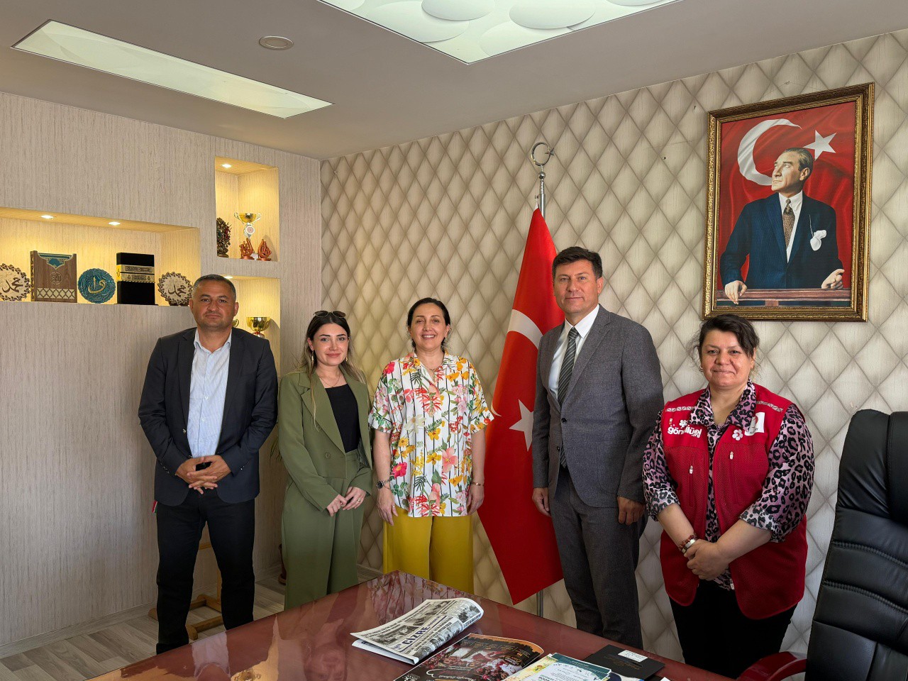 Cizre’de Yazar Semra Aydın’dan Milli Eğitim Müdürlüğüne Anlamlı Ziyaret