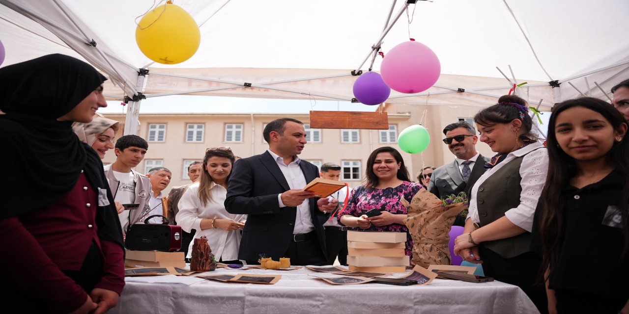 Silopi’de Öğrencilerin Projeleri Bilim ve Bahar Şenliğinde Sergilendi