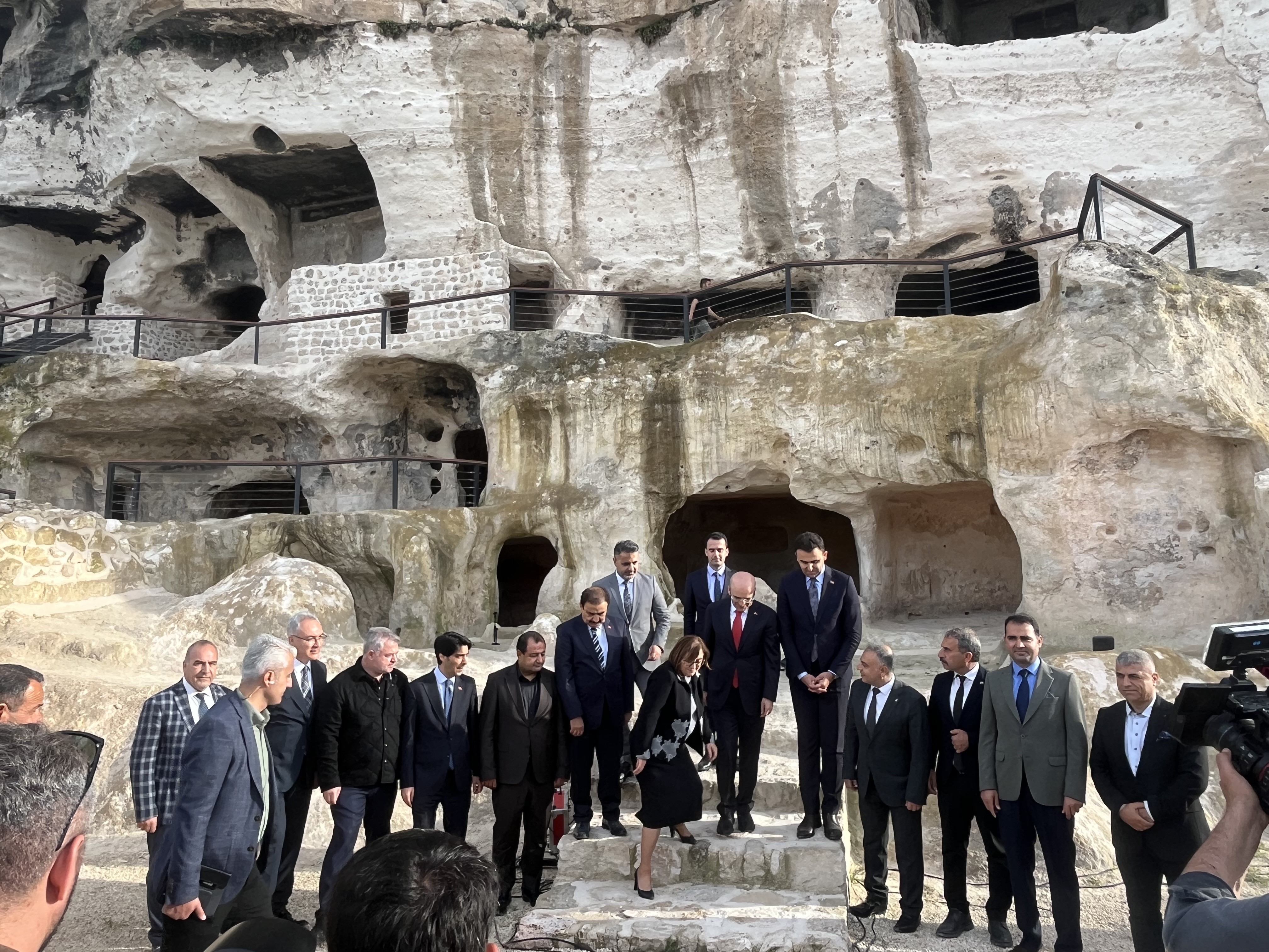 Şırnak ve Batman Valiliğinin "Kadim Şehirler Yolu Projesi" Hasankeyf'te hayata geçirildi
