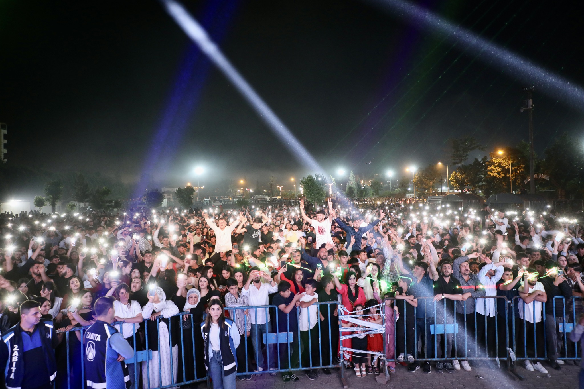 Cizre’de 12. Dil, Kültür ve Sanat Festivali Muhteşem Bir Konserle Sona Erdi