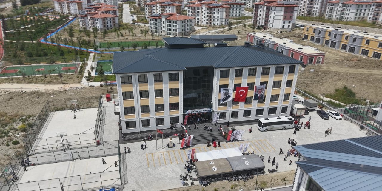 Depremin ardından inşa edilen 237. eğitim yuvası açıldı