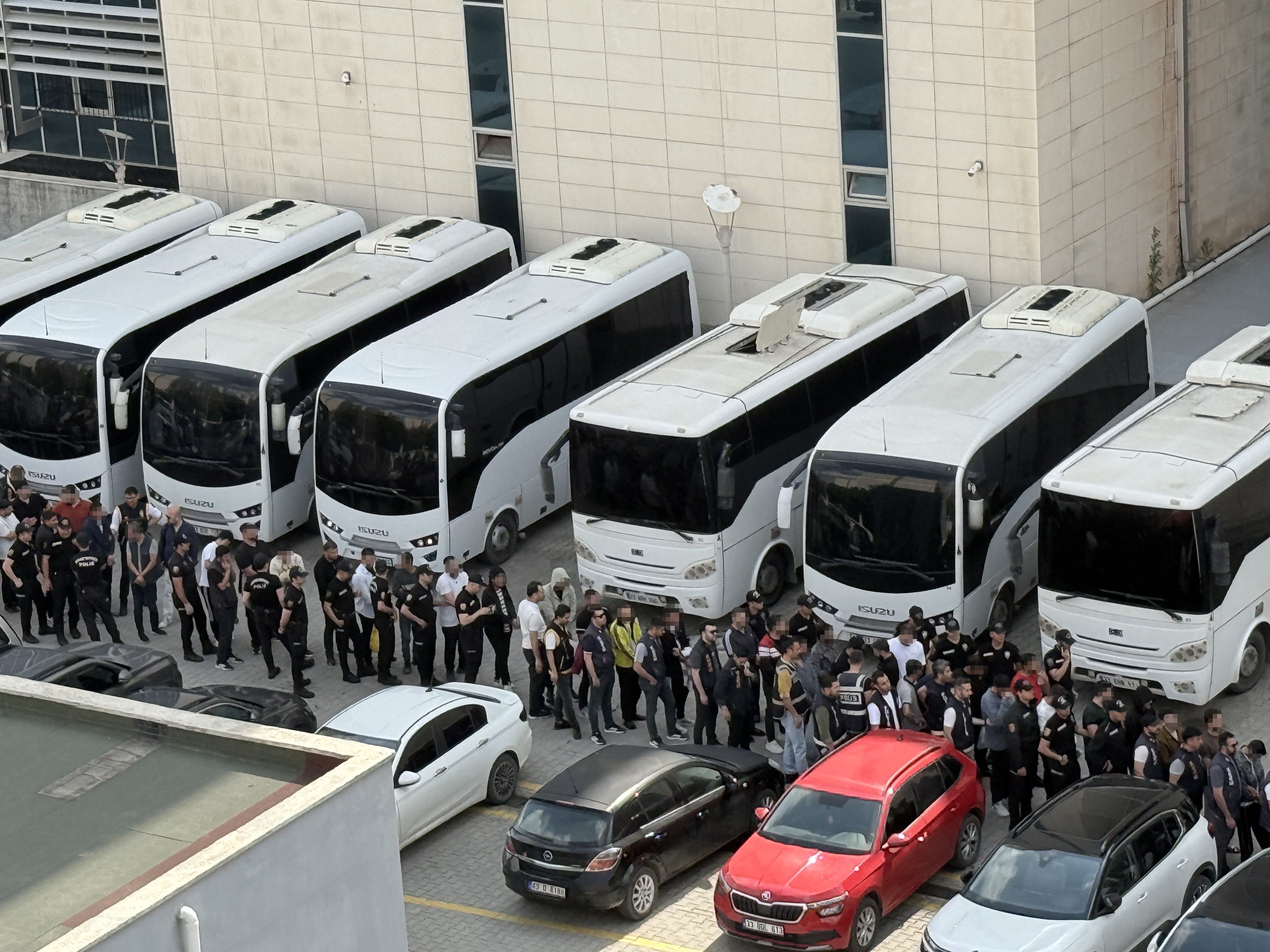Mersin'deki yasa dışı bahis operasyonunda 66 tutuklama
