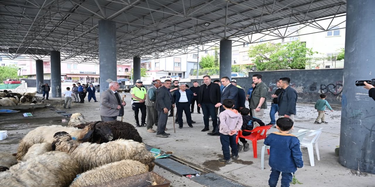 Yoğun mesai harcayan Şırnak Emniyet Müdürü Sazak’tan bayram denetimi