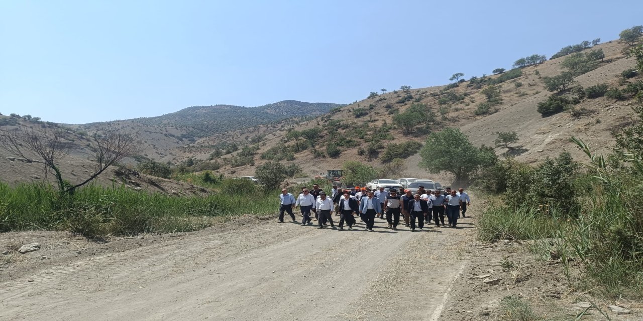Şırnak’ta 17 Köyün Yol Çalışması Neden Durduruldu? Vatandaşlar Açıklama Bekliyor