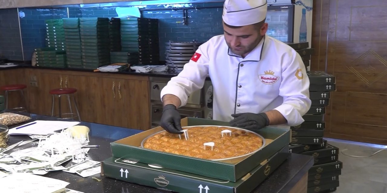 Kurban Bayramı öncesi baklavaya talep arttı, üretim 3-4 katına çıktı