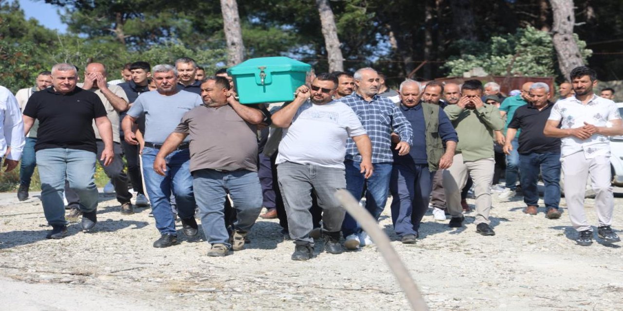 Madde bağımlısı cani baba, boğarak öldürdüğü 3 yaşındaki Poyraz'ı parçalara ayırdı
