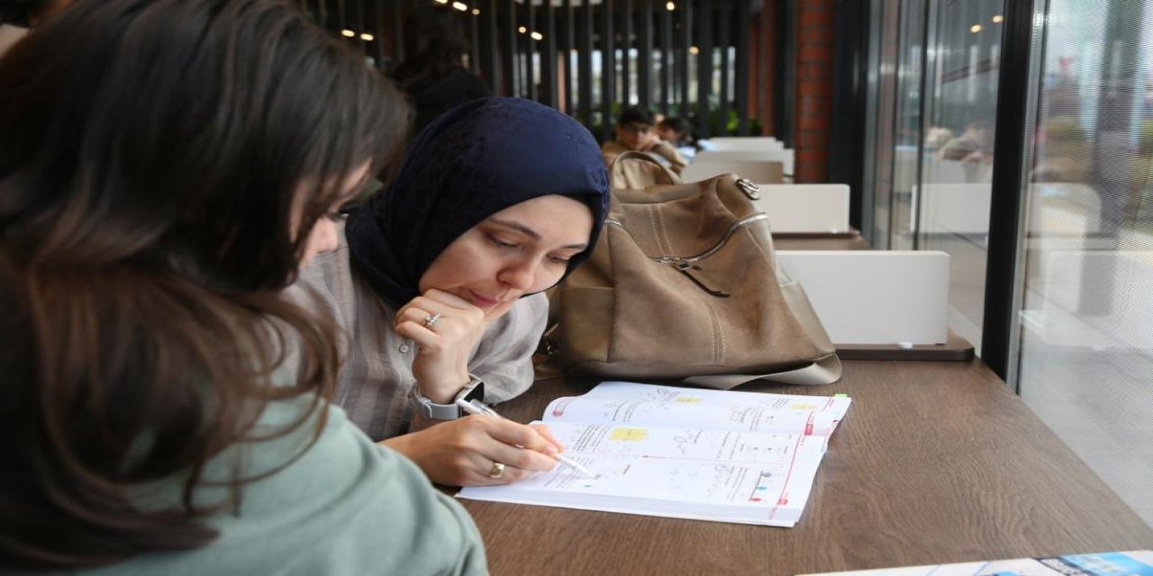 Kütüphanelerin çalışma günlerine sınav ayarı