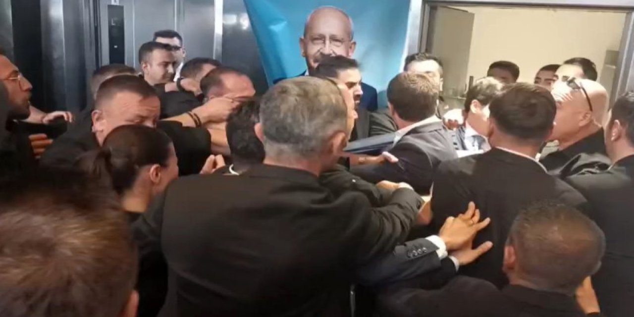 Kılıçdaroğlu, 2.5 yıl sonra CHP Genel Merkezi'nde
