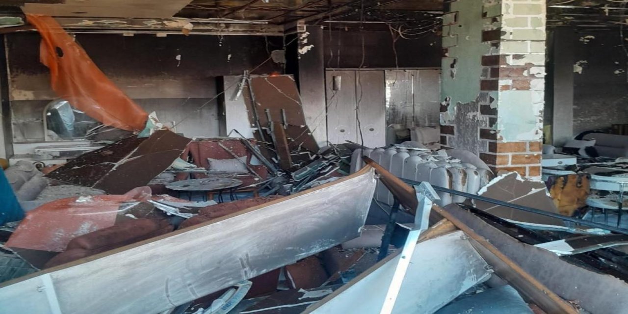 Reyhanlı'da iş yeri alevlere teslim oldu