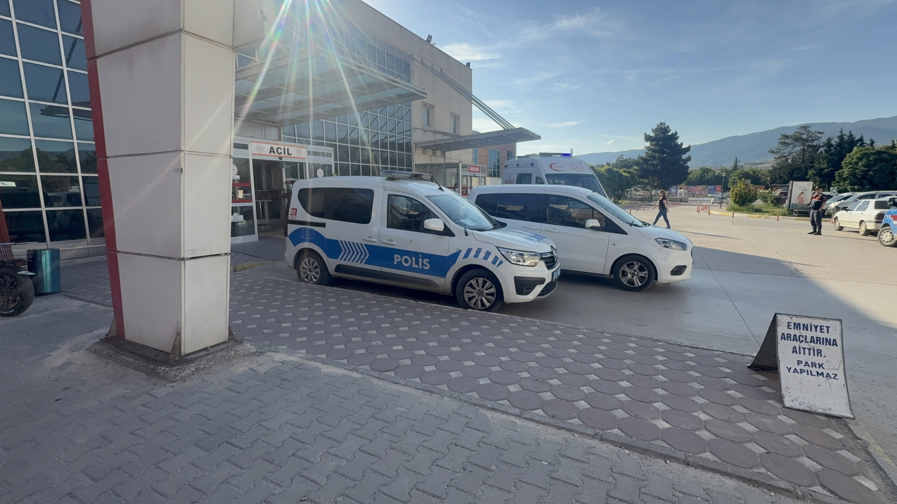 Amca oğulları arasındaki alacak verecek kavgası: 1 ölü, 3 yaralı
