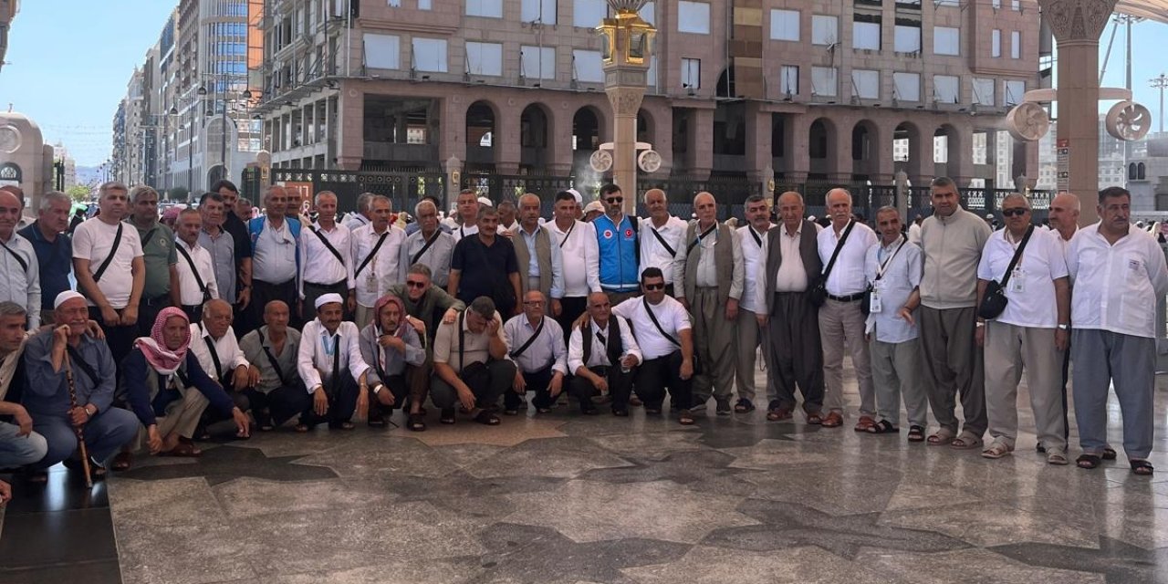 Kutsal Topraklarda Hac Vazifesini Tamamlayan Şırnaklı Hacılar Yurda Dönüyor