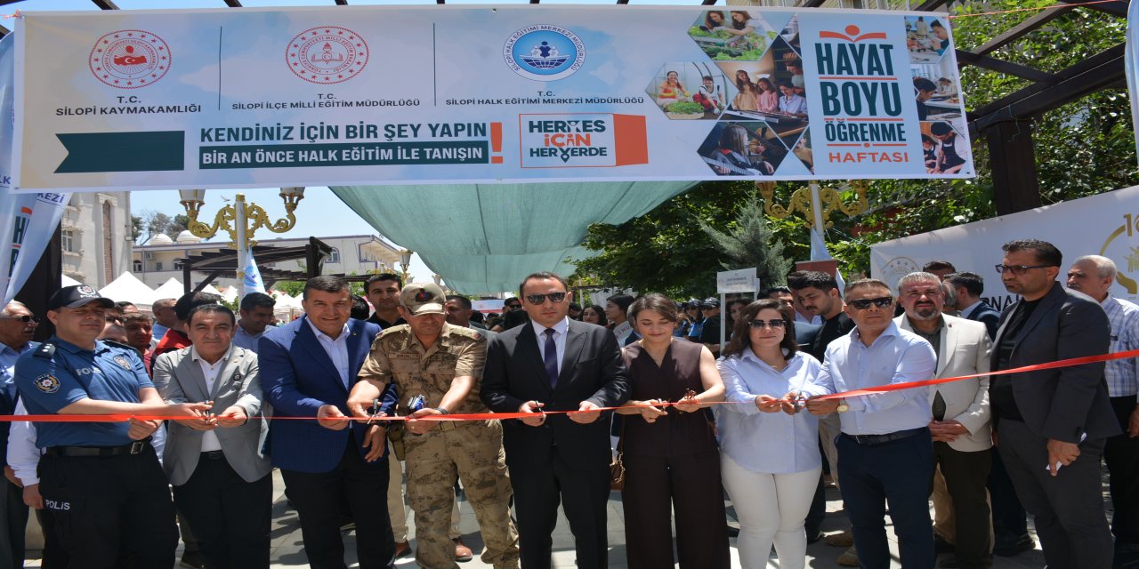 Silopi’de Hayat Boyu Öğrenme Haftası Sergisi Açıldı