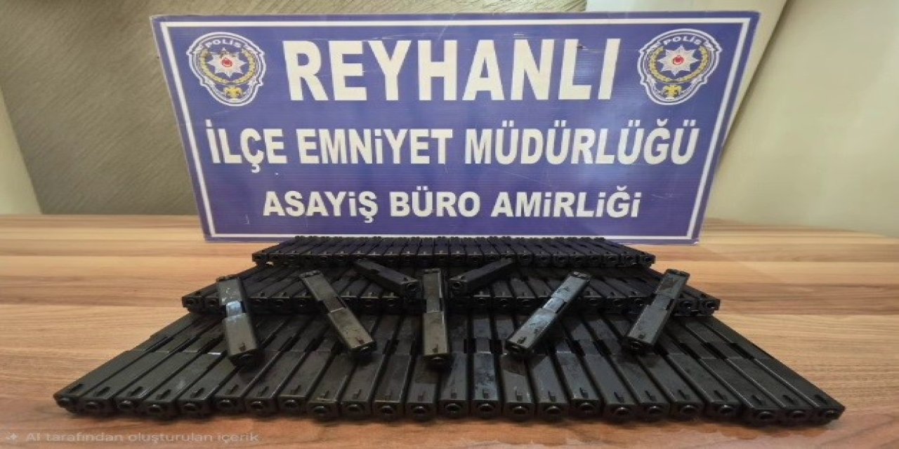 Bagajdaki Gizli Bölmeden Cephanelik Çıktı! Lüks Marka 80 Silah Parçası Ele Geçirildi