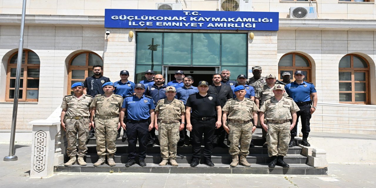 Güçlükonak'ta Emniyet ve Jandarmadan Ortak Huzur Mesajı