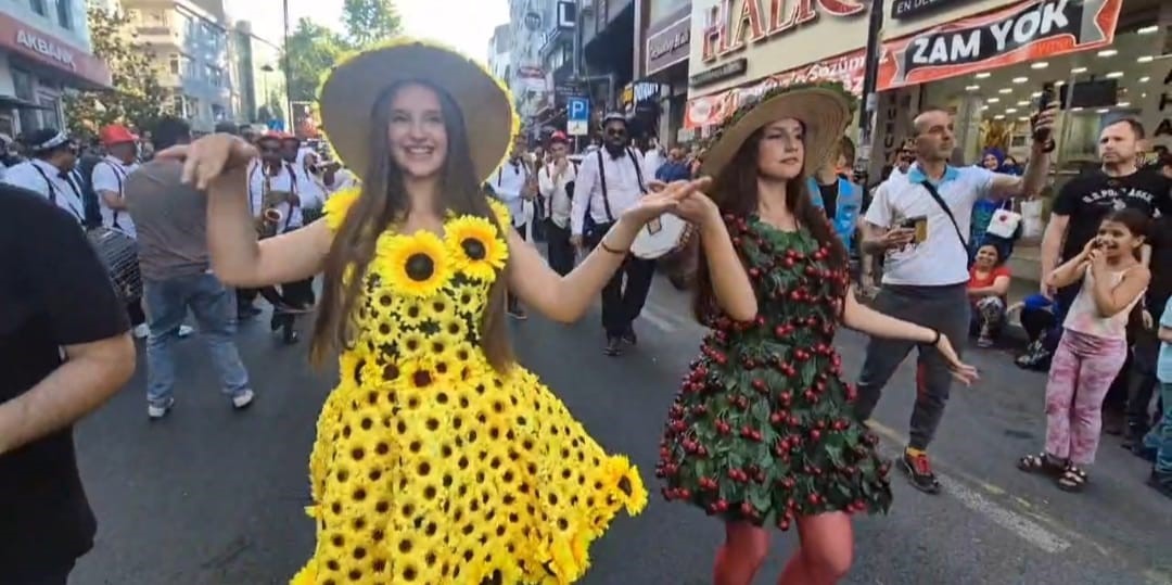 "60. Uluslararası Kiraz Festivali" Renkli görüntülerle başladı