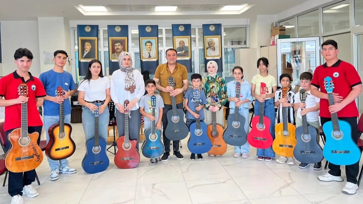 Cizre Belediyesi Kültür Merkezi’nde Sanat Eğitimleri Aralıksız Sürüyor