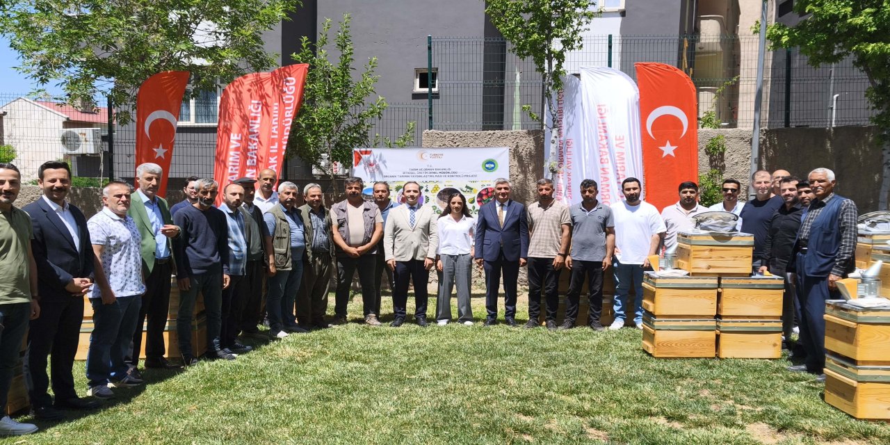 Şırnak’ta Organik Arıcılığa Büyük Destek: 25 Üreticiye Yüzde 75 Hibeli Ekipman Dağıtıldı